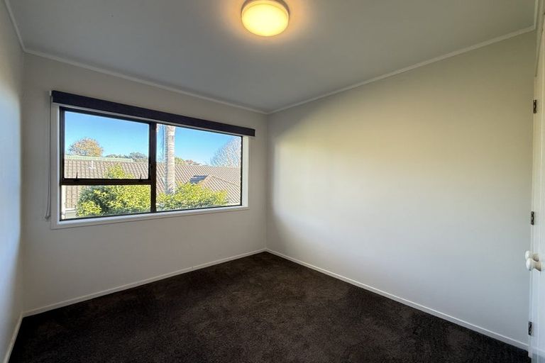 Photo of property in 7 Manutara Avenue, Forrest Hill, Auckland, 0620