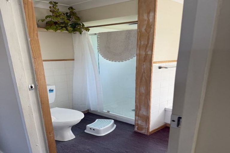 Photo of property in 1/20 Mandeville Crescent, Grenada Village, Wellington, 6037