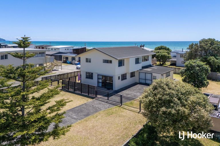 Photo of property in 281 Seaforth Road, Waihi Beach, 3611