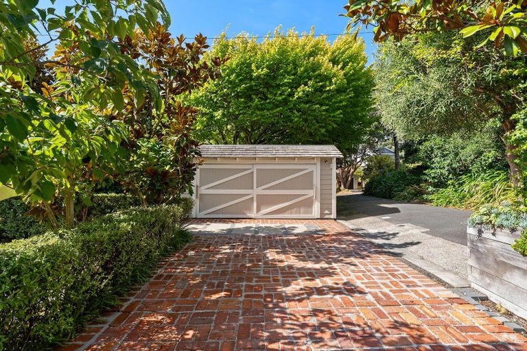 Photo of property in 4 Manuka Terrace, Eastbourne, Lower Hutt, 5013