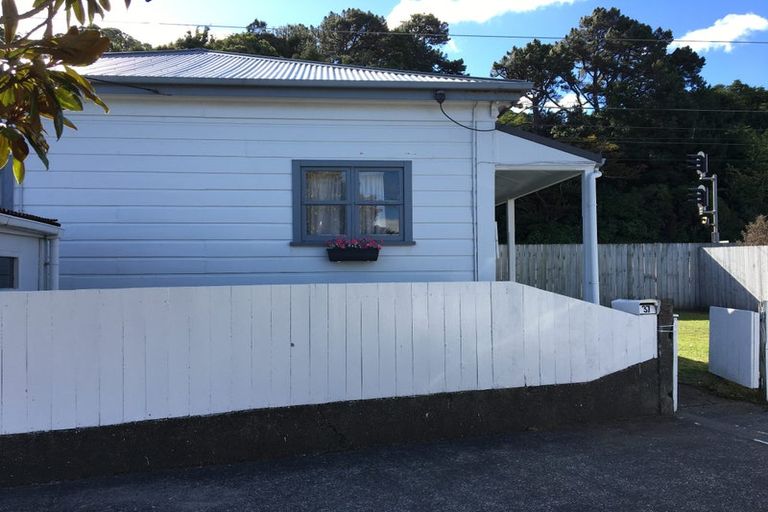 Photo of property in 37 Riddlers Crescent, Petone, Lower Hutt, 5012