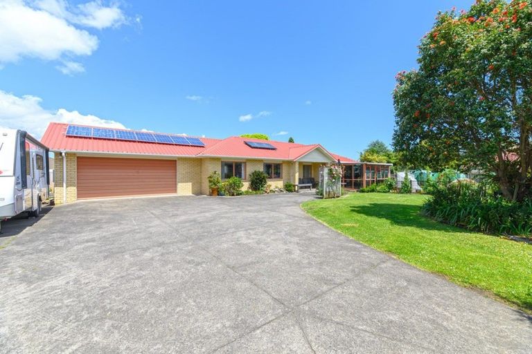 Photo of property in 6 Rays Way, Tuakau, 2121