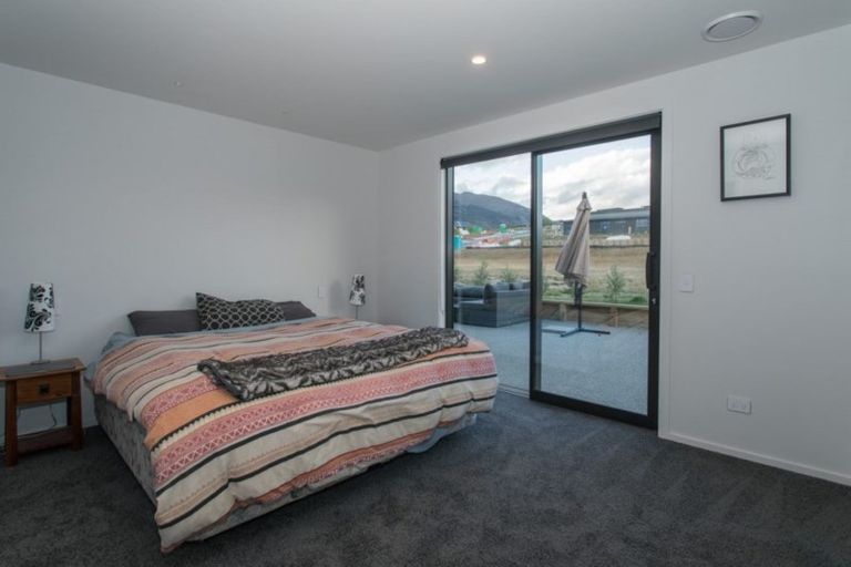 Photo of property in 16 Sarges Way, Lake Hawea, Wanaka, 9382