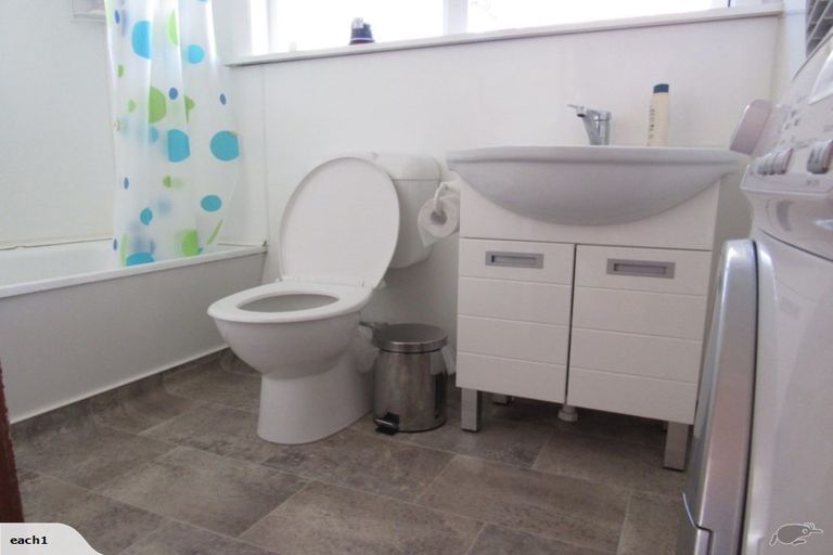 Photo of property in 10b Kenya Street, Ngaio, Wellington, 6035