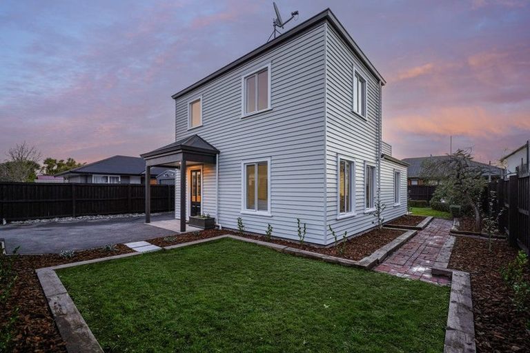 Photo of property in 231a Geraldine Street, Edgeware, Christchurch, 8013