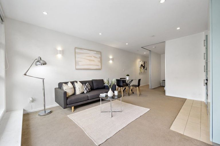 Photo of property in 2r/80 Richmond Road, Grey Lynn, Auckland, 1021