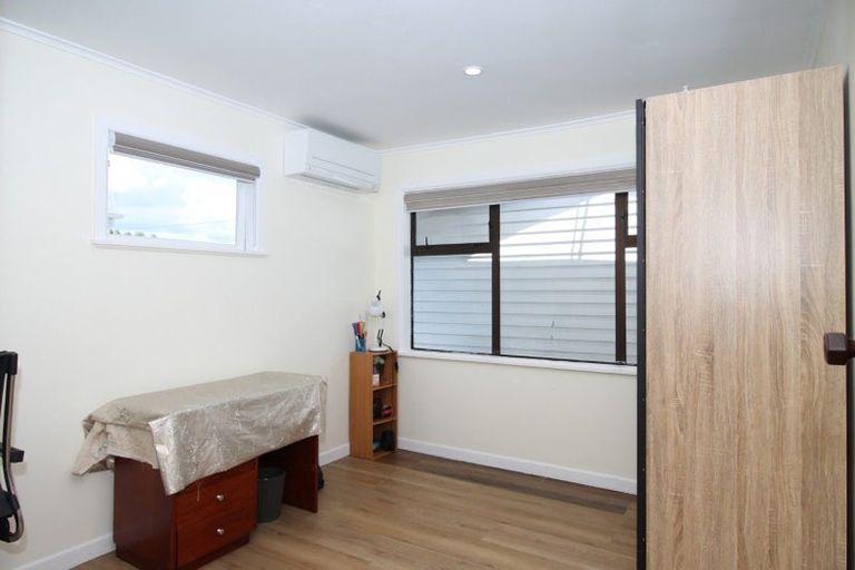 Photo of property in 46a Ranfurly Road, Papatoetoe, Auckland, 2104
