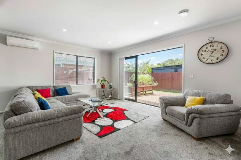 Photo of property in 51a Cosgrave Road, Papakura, 2110