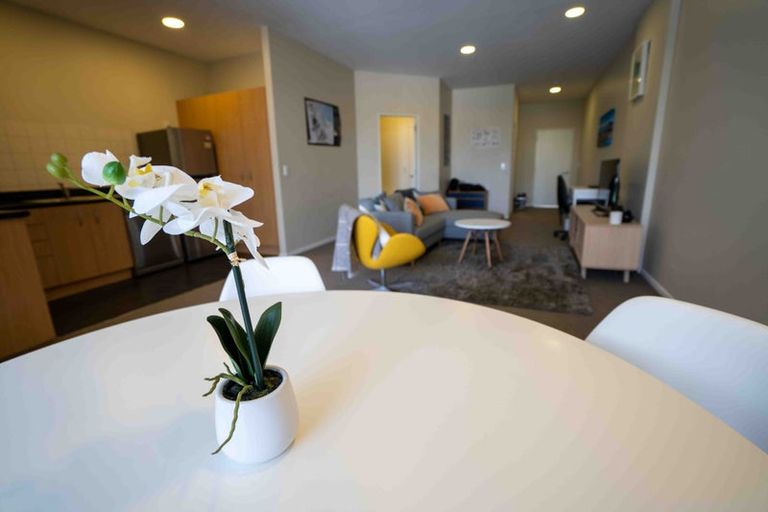 Photo of property in Stadium Garden Flats, 418/107 Thorndon Quay, Pipitea, Wellington, 6011