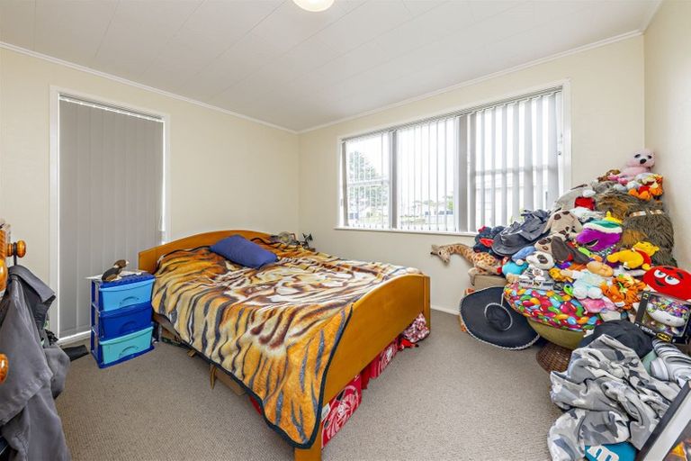 Photo of property in 136 Chichester Drive, Rosehill, Papakura, 2113