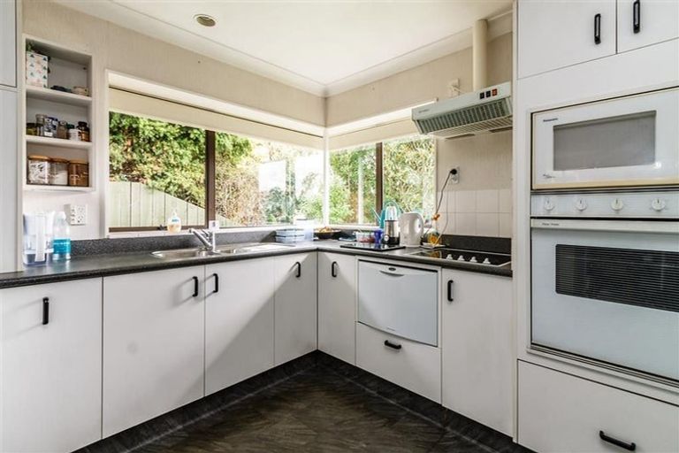 Photo of property in 88 Churchill Avenue, Hokowhitu, Palmerston North, 4410