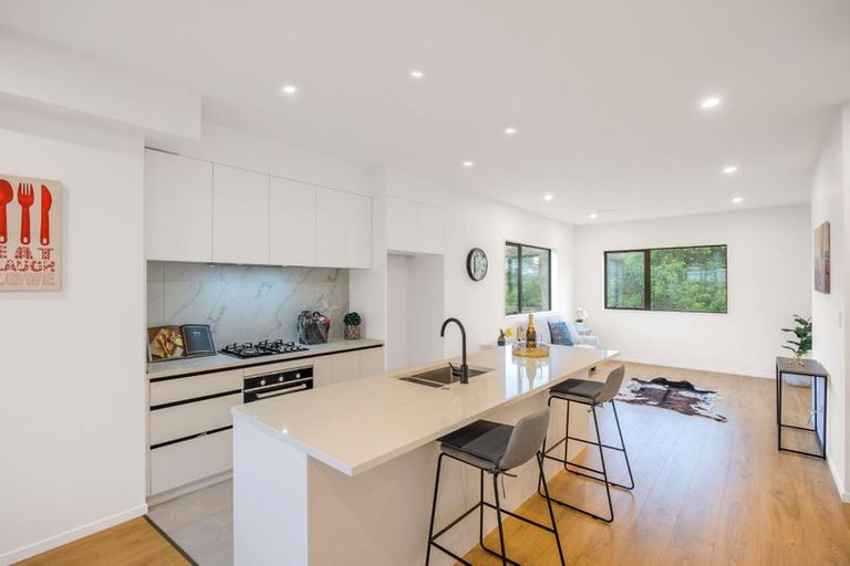 Photo of property in 18 Waka Street, Albany Heights, Auckland, 0632