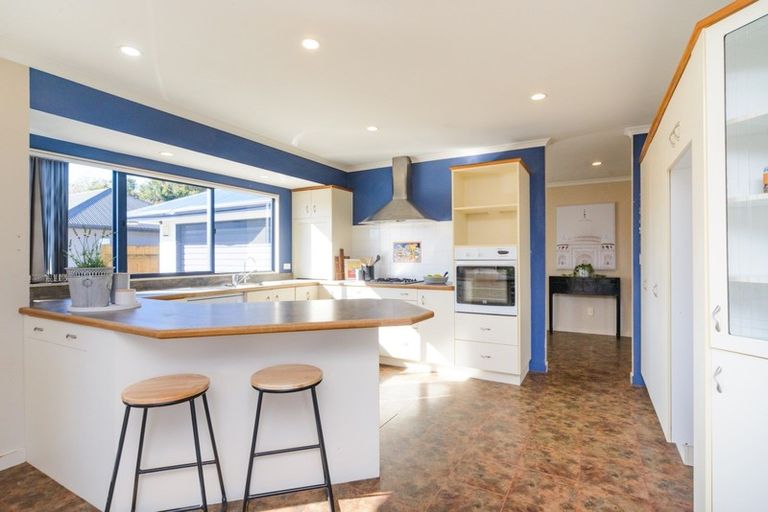 Photo of property in 27 Parnell Heights Drive, Kelvin Grove, Palmerston North, 4414