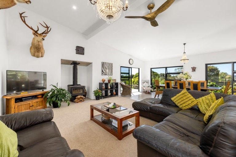 Photo of property in 65 Jamesons Esplanade, Haruru, 0204