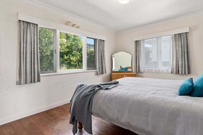 Photo of property in 12a Seaview Road, Otumoetai, Tauranga, 3110