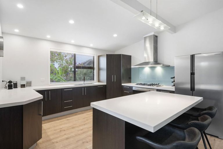 Photo of property in 216 Greenhithe Road, Greenhithe, Auckland, 0632