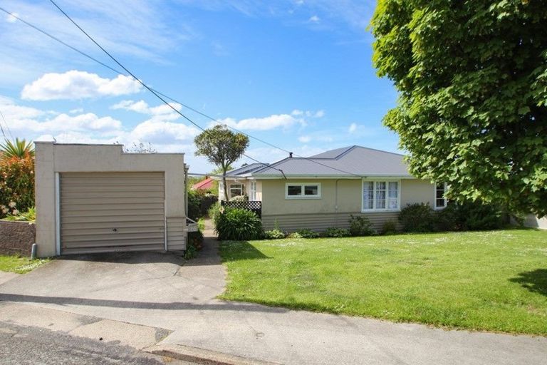 Photo of property in 25 Perth Street, South Hill, Oamaru, 9400