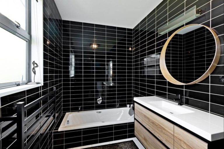 Photo of property in 2 Lindmore Lane, Lower Shotover, Queenstown, 9371