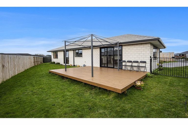 Photo of property in 13 Ohau Crescent, Tikipunga, Whangarei, 0112