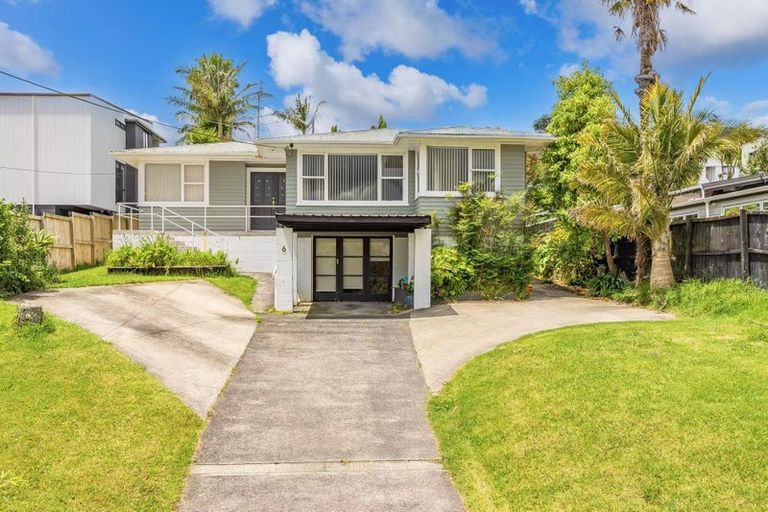 Photo of property in 6 William Souter Street, Forrest Hill, Auckland, 0620