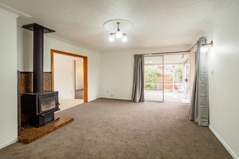 Photo of property in 21 Beatrice Place, Avonhead, Christchurch, 8042