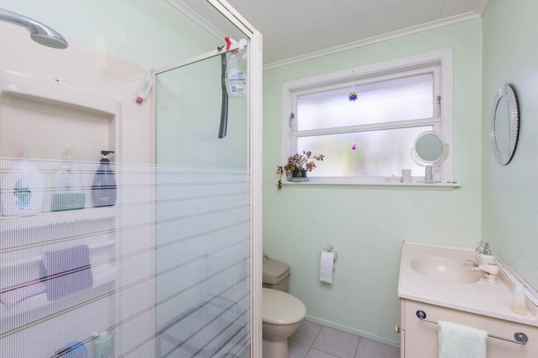 Photo of property in 4/13 Sutherland Avenue, Silverstream, Upper Hutt, 5019