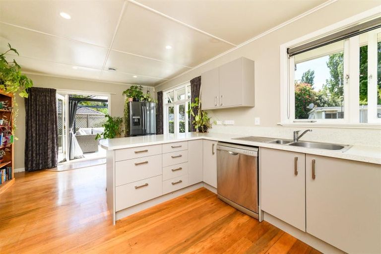 Photo of property in 21 Calico Line, Marton, 4710