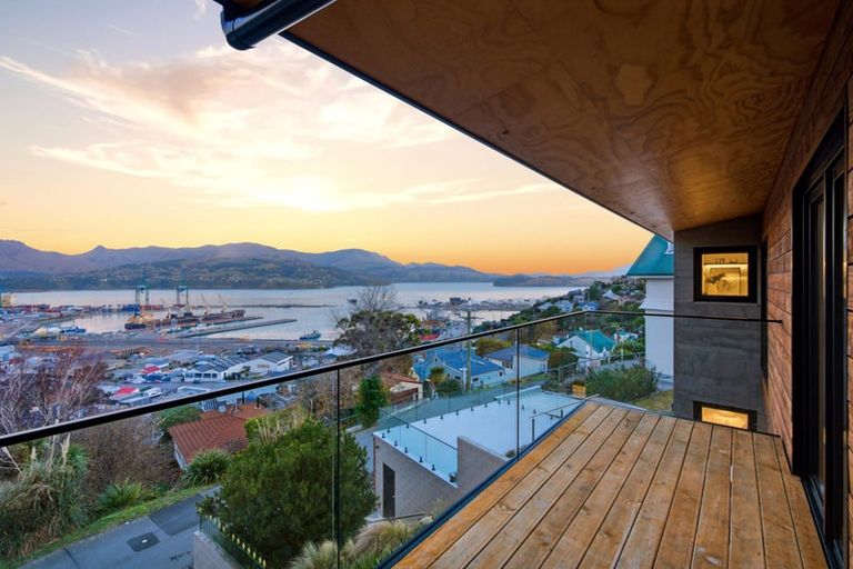 Photo of property in 43 Jacksons Road, Lyttelton, 8082