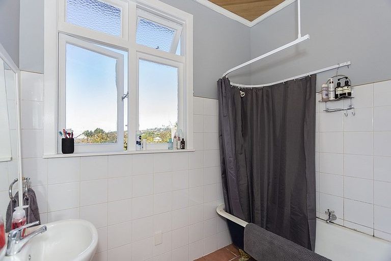 Photo of property in 35 Mersey Street, South Hill, Oamaru, 9400