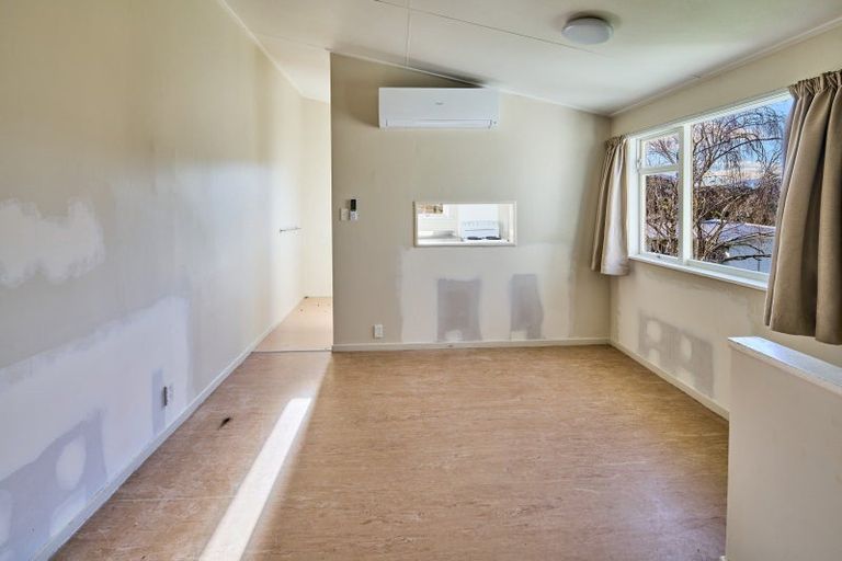 Photo of property in 26 Aniseed Grove, Timberlea, Upper Hutt, 5018