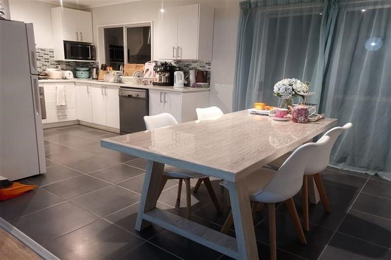 Photo of property in 1/64 Stredwick Drive, Torbay, Auckland, 0630