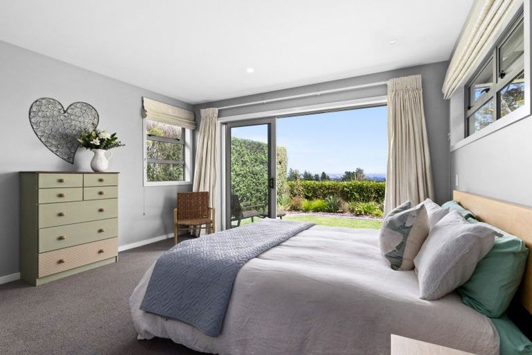 Photo of property in 8 Hikanui Drive, Havelock North, 4130