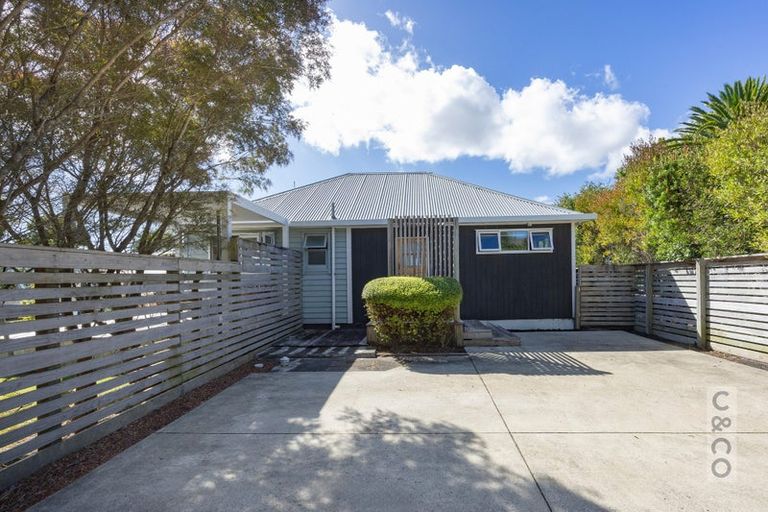 Photo of property in 23 Kaipara Portage Road, Riverhead, 0820