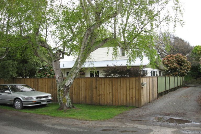 Photo of property in 22 Martin Street, Monaco, Nelson, 7011