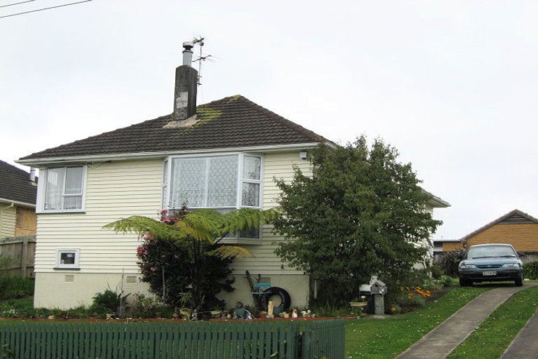 Photo of property in 10 Aotea Street, Welbourn, New Plymouth, 4312