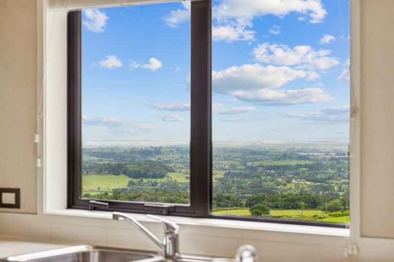 Photo of property in 3 Cranleigh Way, Bombay, 2675