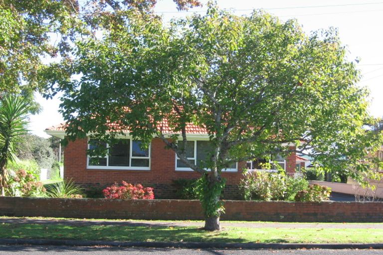 Photo of property in 24 Allenby Road, Papatoetoe, Auckland, 2025