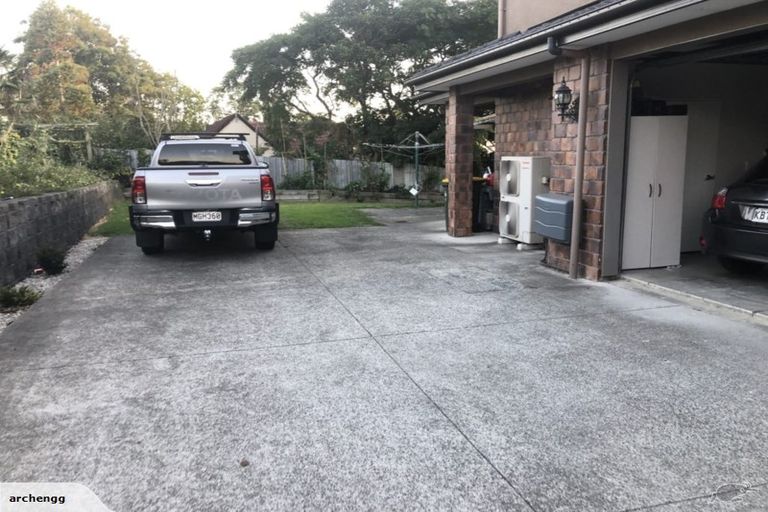 Photo of property in 131 Redoubt Road, Goodwood Heights, Auckland, 2105