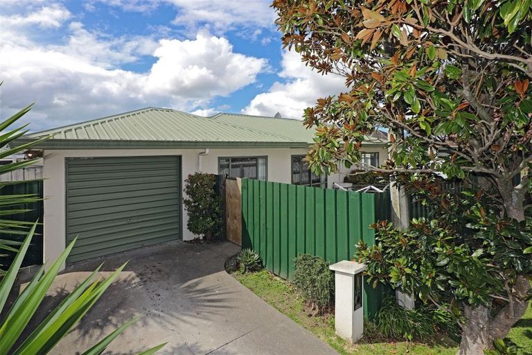 Photo of property in 214 Grove Road, Mayfair, Hastings, 4122