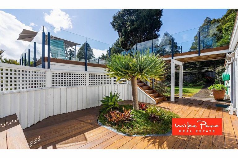 Photo of property in 258 Shaw Road, Titirangi, Auckland, 0604