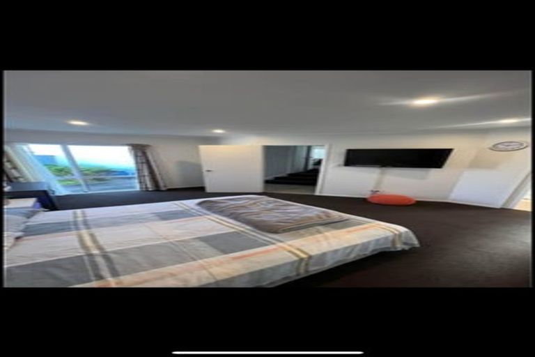 Photo of property in 60 De Quincey Terrace, Highland Park, Auckland, 2010