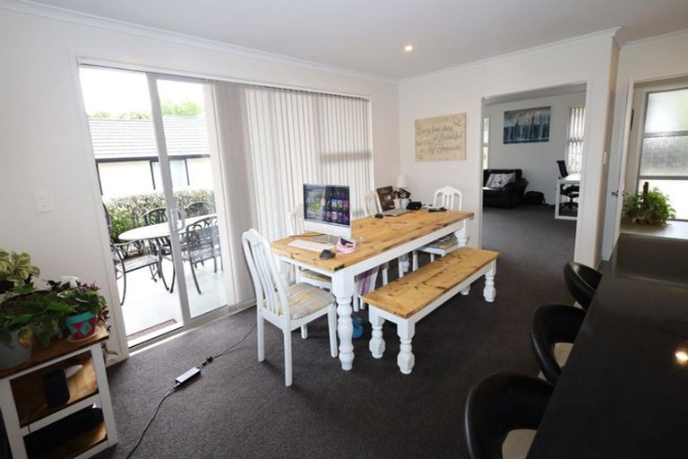 Photo of property in 35 Rochfort Crescent, Pyes Pa, Tauranga, 3112