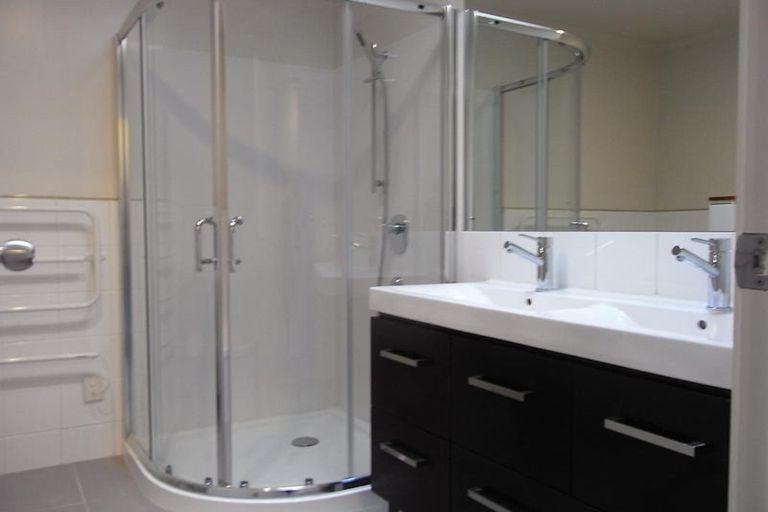 Photo of property in 26/118 Broadway, Newmarket, Auckland, 1023