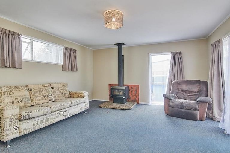 Photo of property in 14 Palmers Road, Clendon Park, Auckland, 2103