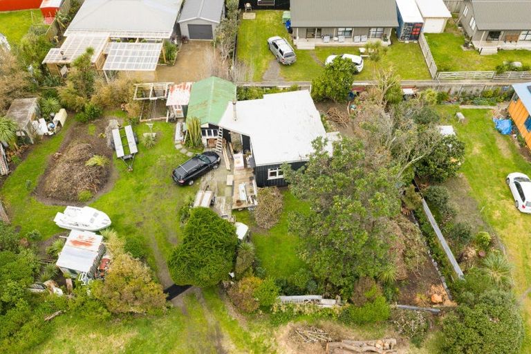 Photo of property in 8 Robbie Street, Foxton Beach, Foxton, 4815