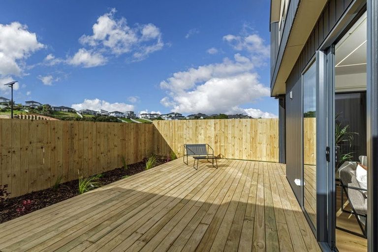Photo of property in 47 Mahinga Kai Road, Orewa, 0931
