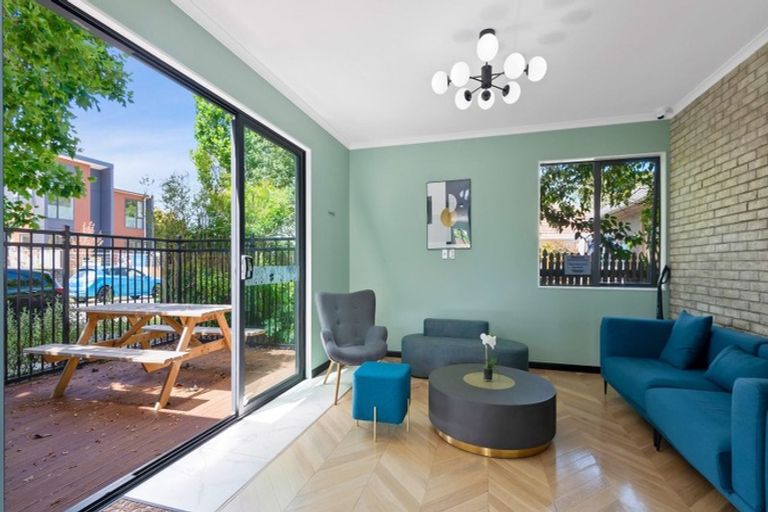 Photo of property in 6 Brookfield Avenue, Onehunga, Auckland, 1061