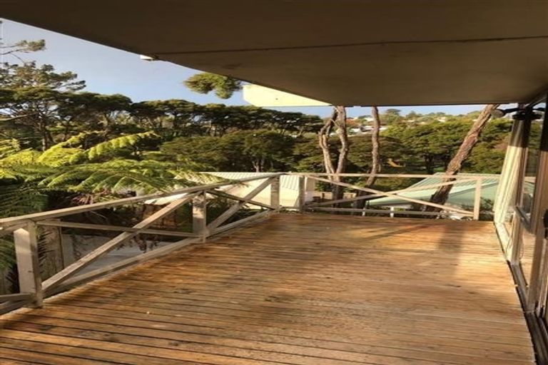 Photo of property in 22 Shadon Place, Stanmore Bay, Whangaparaoa, 0932