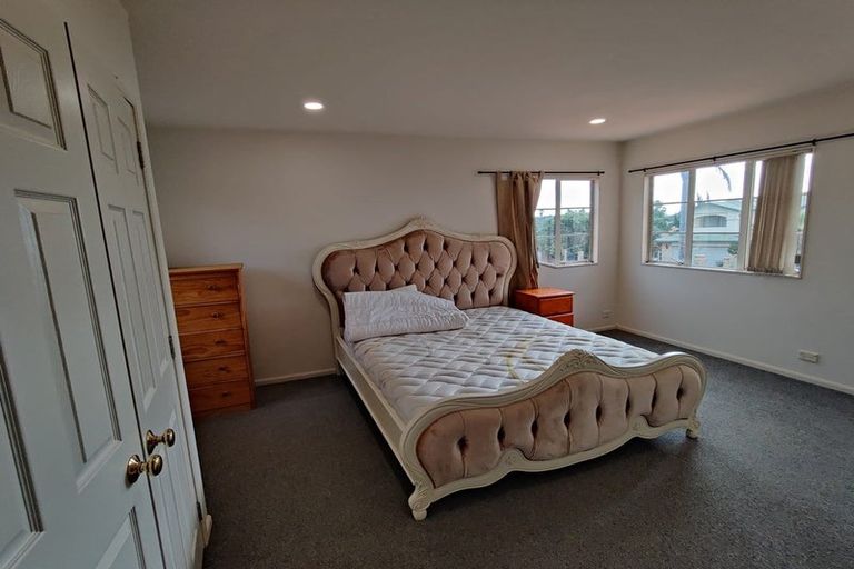 Photo of property in 22 Anaheim Boulevard, Shamrock Park, Auckland, 2016