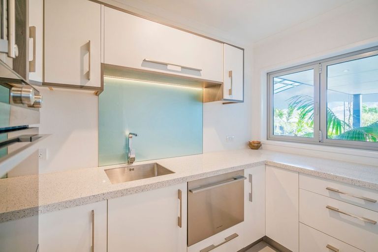 Photo of property in 20 Roseberry Place, Whitianga, 3510